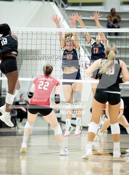Thumbnail 1 in Lovejoy vs Wakeland (UIL5A Volleyball Area Playoff Division 2) photogallery.