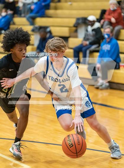 Thumbnail 2 in Indianapolis Crispus Attucks @ Indianapolis Bishop Chatard photogallery.