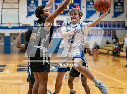 Thumbnail 2 in Indianapolis Crispus Attucks @ Indianapolis Bishop Chatard photogallery.