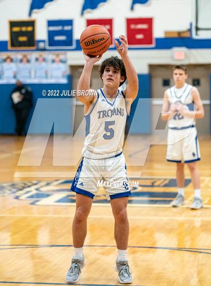 Thumbnail 3 in Indianapolis Crispus Attucks @ Indianapolis Bishop Chatard photogallery.