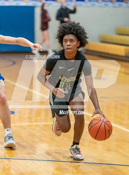 Thumbnail 3 in Indianapolis Crispus Attucks @ Indianapolis Bishop Chatard photogallery.