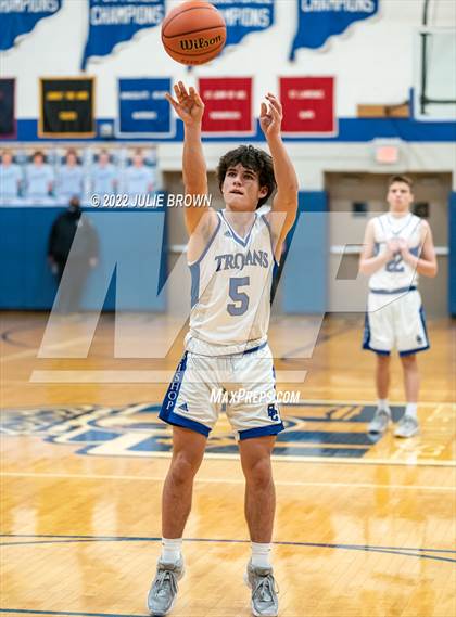 Thumbnail 2 in Indianapolis Crispus Attucks @ Indianapolis Bishop Chatard photogallery.