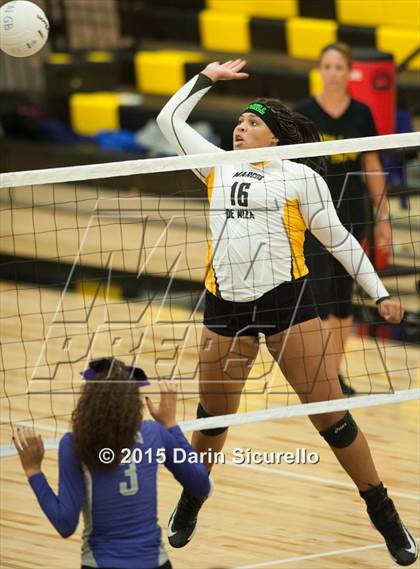 Thumbnail 1 in Cesar Chavez @ Marcos de Niza photogallery.