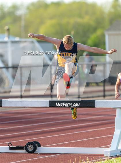 Thumbnail 2 in South Seneca Invitational photogallery.