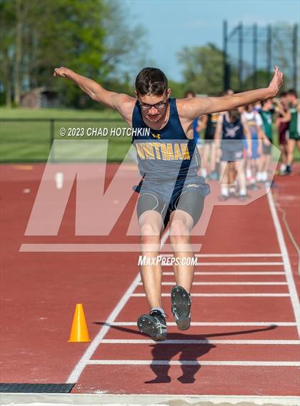 Thumbnail 1 in South Seneca Invitational photogallery.