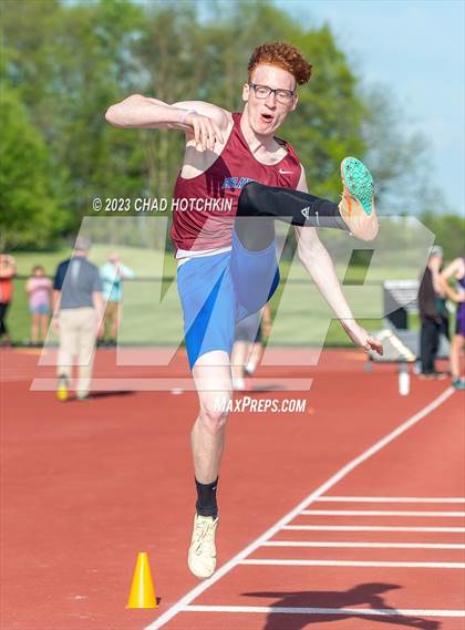 Thumbnail 1 in South Seneca Invitational photogallery.
