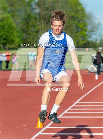 Thumbnail 2 in South Seneca Invitational photogallery.