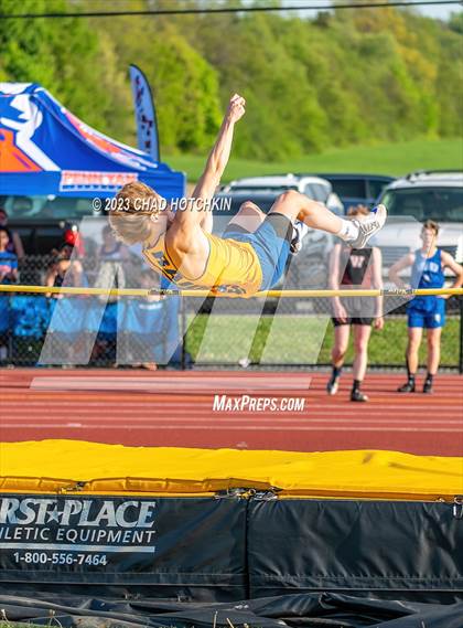 Thumbnail 1 in South Seneca Invitational photogallery.