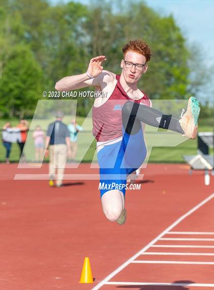 Thumbnail 2 in South Seneca Invitational photogallery.