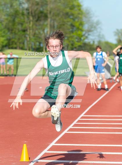 Thumbnail 1 in South Seneca Invitational photogallery.