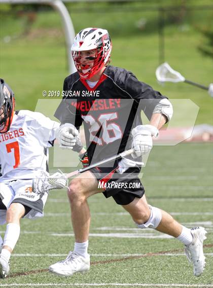 Thumbnail 3 in Wellesley @ Newton North (MIAA D1 South 1st Round) photogallery.