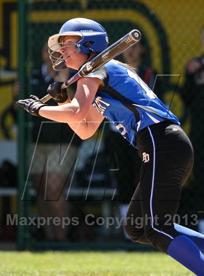 Thumbnail 1 in Brockport vs. Clarence (NYSPHSAA Class AA Western Regional) photogallery.