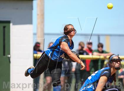 Thumbnail 1 in Brockport vs. Clarence (NYSPHSAA Class AA Western Regional) photogallery.