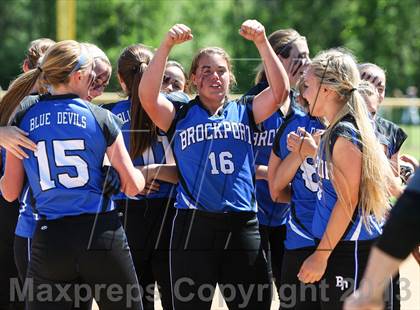Thumbnail 2 in Brockport vs. Clarence (NYSPHSAA Class AA Western Regional) photogallery.
