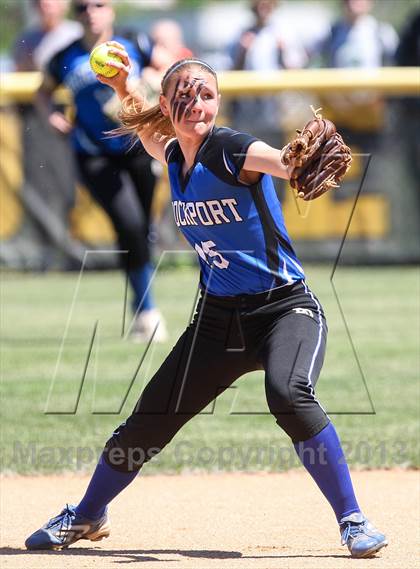 Thumbnail 1 in Brockport vs. Clarence (NYSPHSAA Class AA Western Regional) photogallery.
