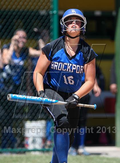 Thumbnail 3 in Brockport vs. Clarence (NYSPHSAA Class AA Western Regional) photogallery.