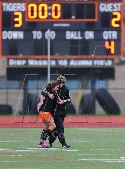 Thumbnail 3 in Holland vs. Keshequa (Section 6 Class C Final) photogallery.