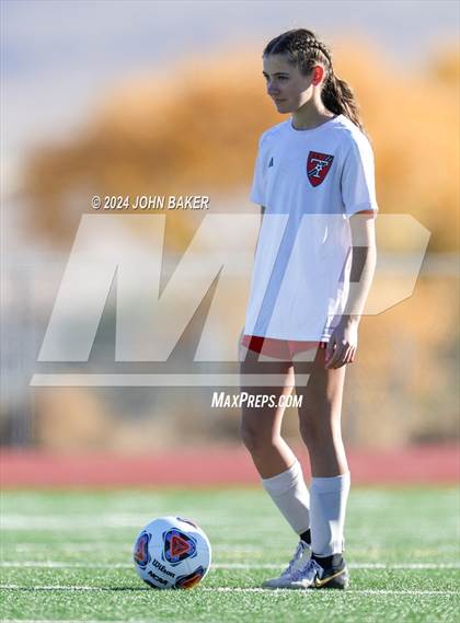 Thumbnail 1 in Equipo Academy vs. Truckee (NIAA 3A State Semifinals) photogallery.