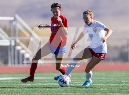 Thumbnail 2 in Equipo Academy vs. Truckee (NIAA 3A State Semifinals) photogallery.