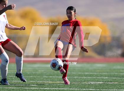 Thumbnail 3 in Equipo Academy vs. Truckee (NIAA 3A State Semifinals) photogallery.