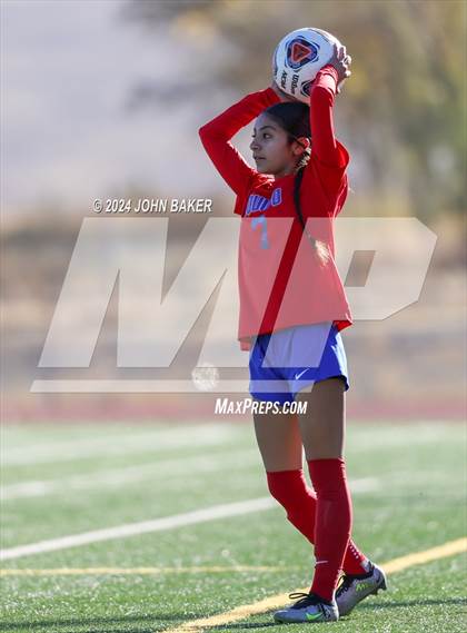 Thumbnail 3 in Equipo Academy vs. Truckee (NIAA 3A State Semifinals) photogallery.