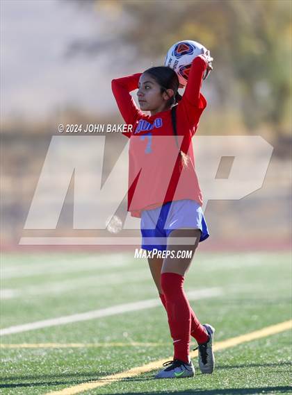 Thumbnail 2 in Equipo Academy vs. Truckee (NIAA 3A State Semifinals) photogallery.