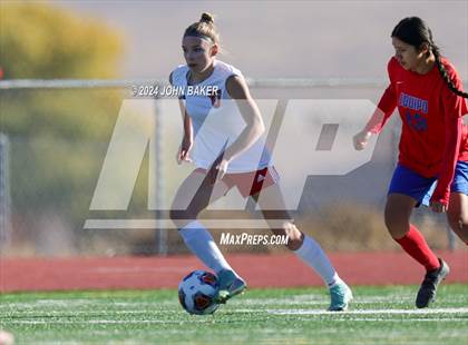 Thumbnail 3 in Equipo Academy vs. Truckee (NIAA 3A State Semifinals) photogallery.
