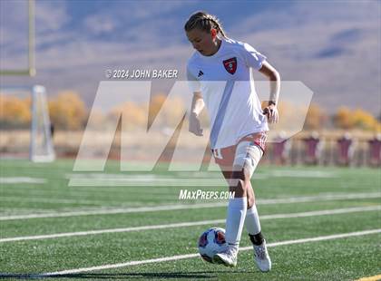Thumbnail 1 in Equipo Academy vs. Truckee (NIAA 3A State Semifinals) photogallery.