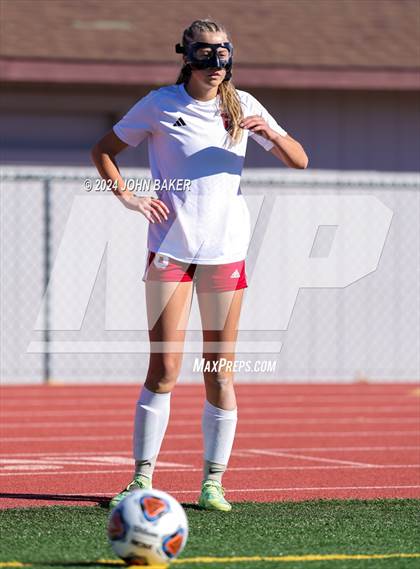 Thumbnail 1 in Equipo Academy vs. Truckee (NIAA 3A State Semifinals) photogallery.