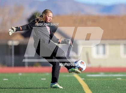 Thumbnail 3 in Equipo Academy vs. Truckee (NIAA 3A State Semifinals) photogallery.