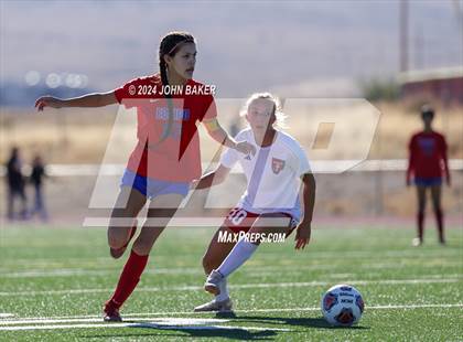 Thumbnail 1 in Equipo Academy vs. Truckee (NIAA 3A State Semifinals) photogallery.