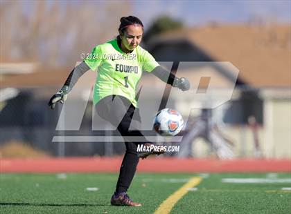 Thumbnail 3 in Equipo Academy vs. Truckee (NIAA 3A State Semifinals) photogallery.
