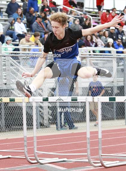 Thumbnail 2 in 4th Annual Randy Sturgeon Invitational (100, 110 HH, 300 LH, 400) photogallery.