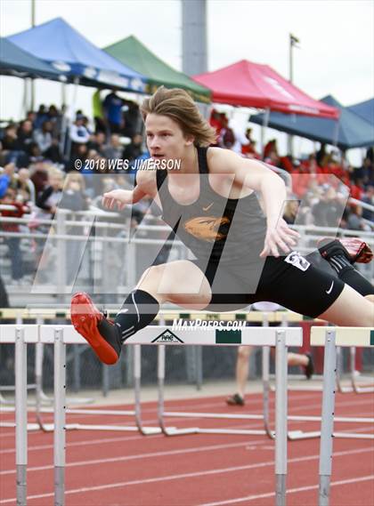 Thumbnail 3 in 4th Annual Randy Sturgeon Invitational (100, 110 HH, 300 LH, 400) photogallery.