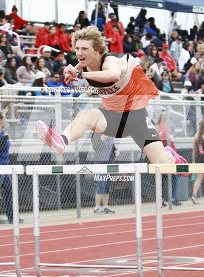 Thumbnail 1 in 4th Annual Randy Sturgeon Invitational (100, 110 HH, 300 LH, 400) photogallery.
