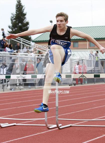 Thumbnail 2 in 4th Annual Randy Sturgeon Invitational (100, 110 HH, 300 LH, 400) photogallery.