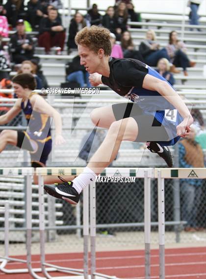 Thumbnail 2 in 4th Annual Randy Sturgeon Invitational (100, 110 HH, 300 LH, 400) photogallery.