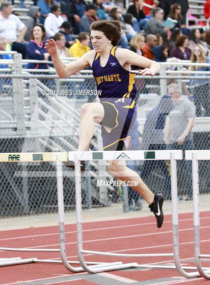Thumbnail 3 in 4th Annual Randy Sturgeon Invitational (100, 110 HH, 300 LH, 400) photogallery.