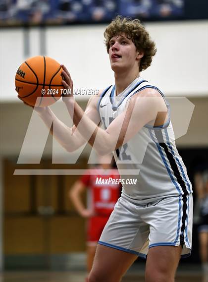 Thumbnail 2 in Charlotte Catholic @ Charlotte Latin photogallery.