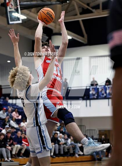 Thumbnail 3 in Charlotte Catholic @ Charlotte Latin photogallery.