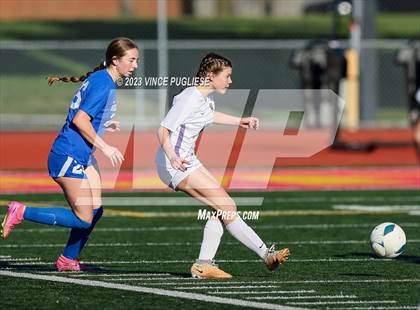 Thumbnail 1 in Ridgefield vs. Columbia River (WIAA 2A Playoffs) photogallery.