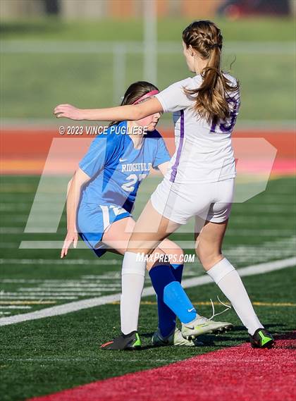 Thumbnail 3 in Ridgefield vs. Columbia River (WIAA 2A Playoffs) photogallery.
