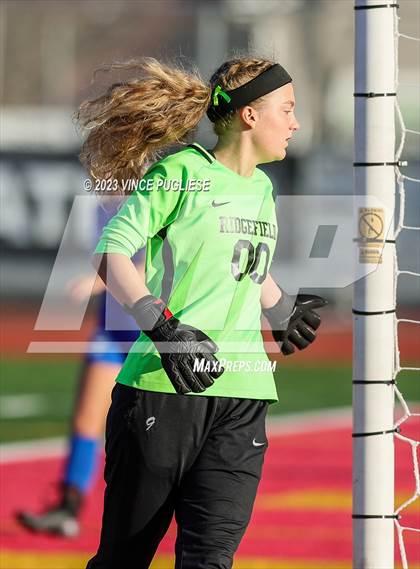 Thumbnail 3 in Ridgefield vs. Columbia River (WIAA 2A Playoffs) photogallery.