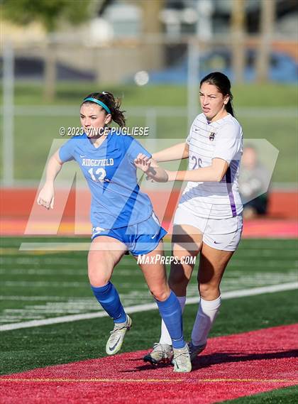 Thumbnail 3 in Ridgefield vs. Columbia River (WIAA 2A Playoffs) photogallery.