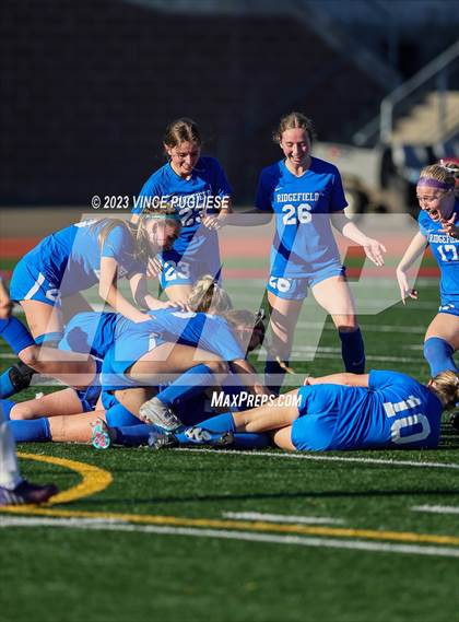Thumbnail 2 in Ridgefield vs. Columbia River (WIAA 2A Playoffs) photogallery.