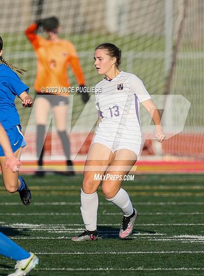 Thumbnail 1 in Ridgefield vs. Columbia River (WIAA 2A Playoffs) photogallery.