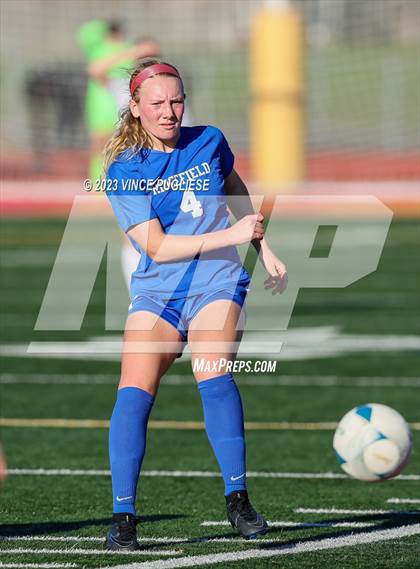 Thumbnail 3 in Ridgefield vs. Columbia River (WIAA 2A Playoffs) photogallery.