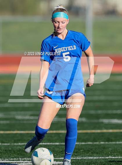 Thumbnail 2 in Ridgefield vs. Columbia River (WIAA 2A Playoffs) photogallery.