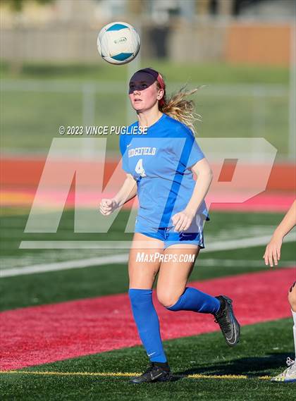 Thumbnail 1 in Ridgefield vs. Columbia River (WIAA 2A Playoffs) photogallery.