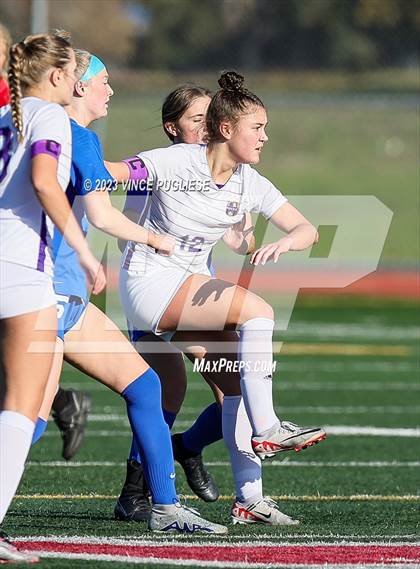 Thumbnail 3 in Ridgefield vs. Columbia River (WIAA 2A Playoffs) photogallery.